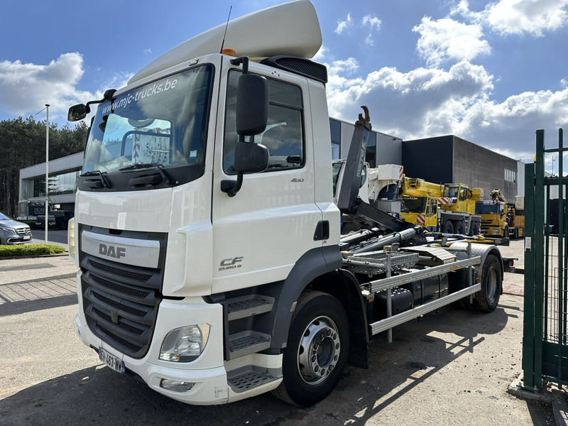 DAF CF 460 4x2 19T MARREL ABROLLKIPPER HAKEN - 5.10M + 1.30M Ausziehbarer Stoßstange - EURO 6 - 13L ENGINE - ZF AUTO - Camião polibenne: foto 3 DAF CF 460 4x2 19T MARREL ABROLLKIPPER HAKEN - 5.10M + 1.30M Ausziehbarer Stoßstange - EURO 6 - 13L ENGINE - ZF AUTO - Camião polibenne: foto 3