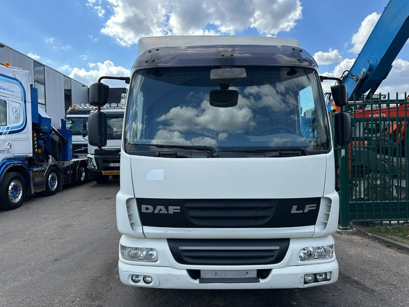DAF LF 45.210 - 12T - OPRIJWAGEN - CAR / MACHINE CARRIER - DEPANNEUSE - AIR - EURO 5 - Camião transporte de veículos: foto 2 DAF LF 45.210 - 12T - OPRIJWAGEN - CAR / MACHINE CARRIER - DEPANNEUSE - AIR - EURO 5 - Camião transporte de veículos: foto 2