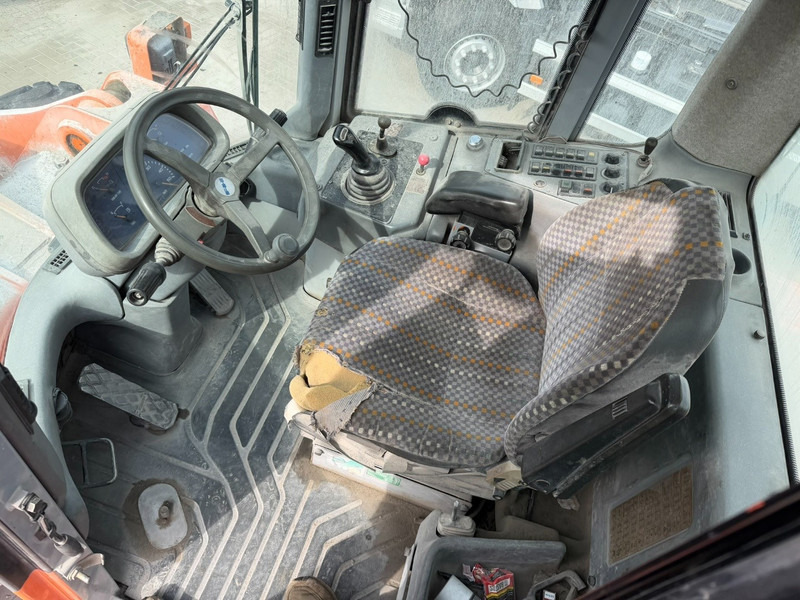 Pá carregadora de rodas Hitachi W130 4x4 WHEEL LOADER - 13T - 11.082 HOURS - CE - BELGIAN MACHINE: foto 9