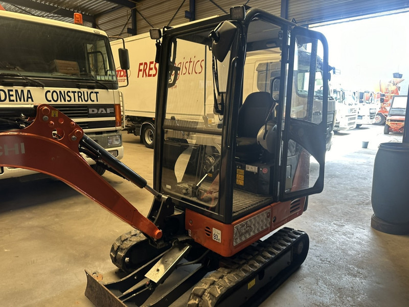 Hitachi ZAXIS ZX19-6 CR 1.9T - 1349H - CABINE - ADJUSTABLE TRACKS - EXTRA HYDR - QUICK HITCH - BE MACHINE - Mini escavadeira: foto 5 Hitachi ZAXIS ZX19-6 CR 1.9T - 1349H - CABINE - ADJUSTABLE TRACKS - EXTRA HYDR - QUICK HITCH - BE MACHINE - Mini escavadeira: foto 5