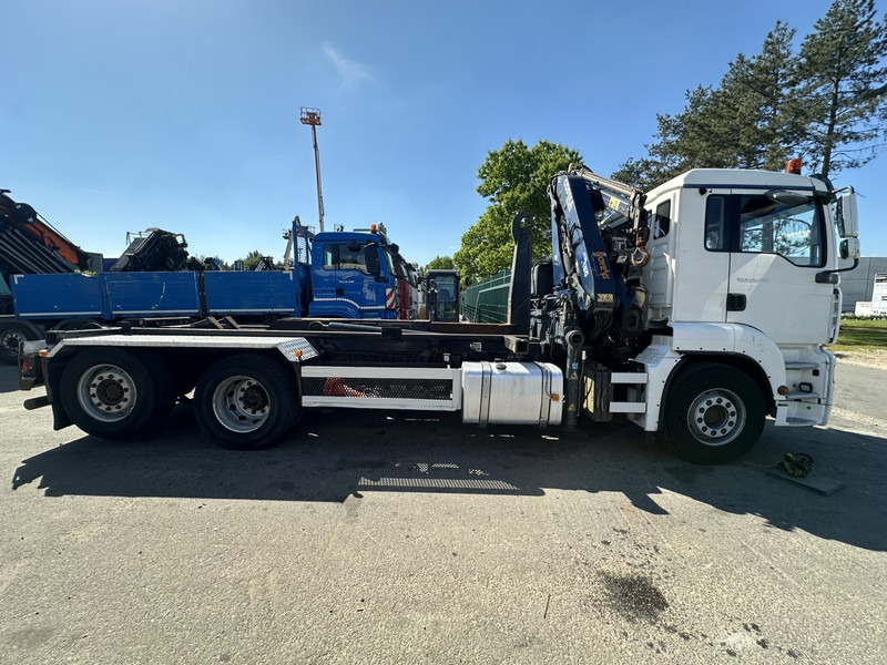 MAN TGA 26.310 6X2 HOOKLIFT + CRANE COPMA 160.4 + JIB J2 + WINCH - RADIO - LIFT + STEERING AXLE - EURO 3 - BE - Camião polibenne, Camião grua: foto 4 MAN TGA 26.310 6X2 HOOKLIFT + CRANE COPMA 160.4 + JIB J2 + WINCH - RADIO - LIFT + STEERING AXLE - EURO 3 - BE - Camião polibenne, Camião grua: foto 4