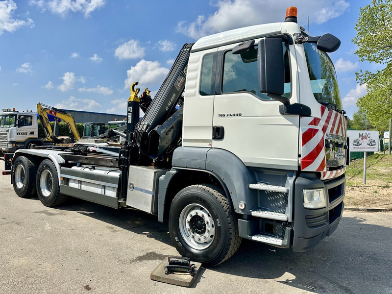 MAN TGS 33.440 6x4 BB HOOKLIFT + CRANE HIAB 166 E-3 HIDUO - RADIO - ROTATOR - EURO 5 - BE TRUCK - Camião polibenne, Camião grua: foto 2 MAN TGS 33.440 6x4 BB HOOKLIFT + CRANE HIAB 166 E-3 HIDUO - RADIO - ROTATOR - EURO 5 - BE TRUCK - Camião polibenne, Camião grua: foto 2