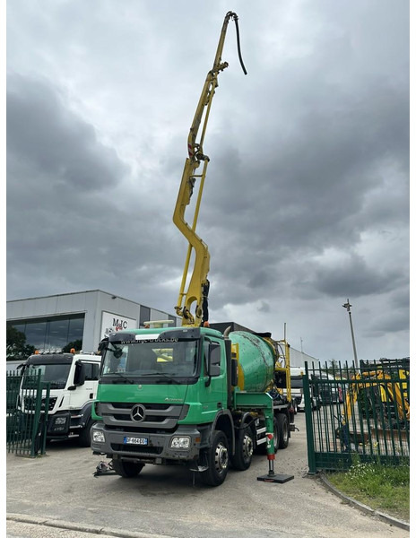 Camião betoneira Mercedes-Benz ACTROS 3241 8x4 PUMI PM M 21-3 (21m) Putzmeister - *238.000km* / 1586H - EPS - BLADVERING / NAAFREDUCTIE: foto 14 Camião betoneira Mercedes-Benz ACTROS 3241 8x4 PUMI PM M 21-3 (21m) Putzmeister - *238.000km* / 1586H - EPS - BLADVERING / NAAFREDUCTIE: foto 14