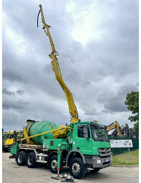 Camião betoneira Mercedes-Benz ACTROS 3241 8x4 PUMI PM M 21-3 (21m) Putzmeister - *238.000km* / 1586H - EPS - BLADVERING / NAAFREDUCTIE: foto 13 Camião betoneira Mercedes-Benz ACTROS 3241 8x4 PUMI PM M 21-3 (21m) Putzmeister - *238.000km* / 1586H - EPS - BLADVERING / NAAFREDUCTIE: foto 13