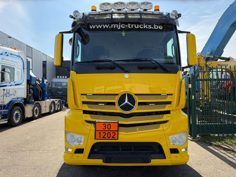 Mercedes-Benz ANTOS 2632 6x2 FUEL TANKER 16.000L - 4 COMP - DIESEL / PETROL - RETARDER - EURO 6 - LIFT / STEERING AXLE - *FULL AIR* - BE TRUCK - Camião cisterna: foto 2 Mercedes-Benz ANTOS 2632 6x2 FUEL TANKER 16.000L - 4 COMP - DIESEL / PETROL - RETARDER - EURO 6 - LIFT / STEERING AXLE - *FULL AIR* - BE TRUCK - Camião cisterna: foto 2