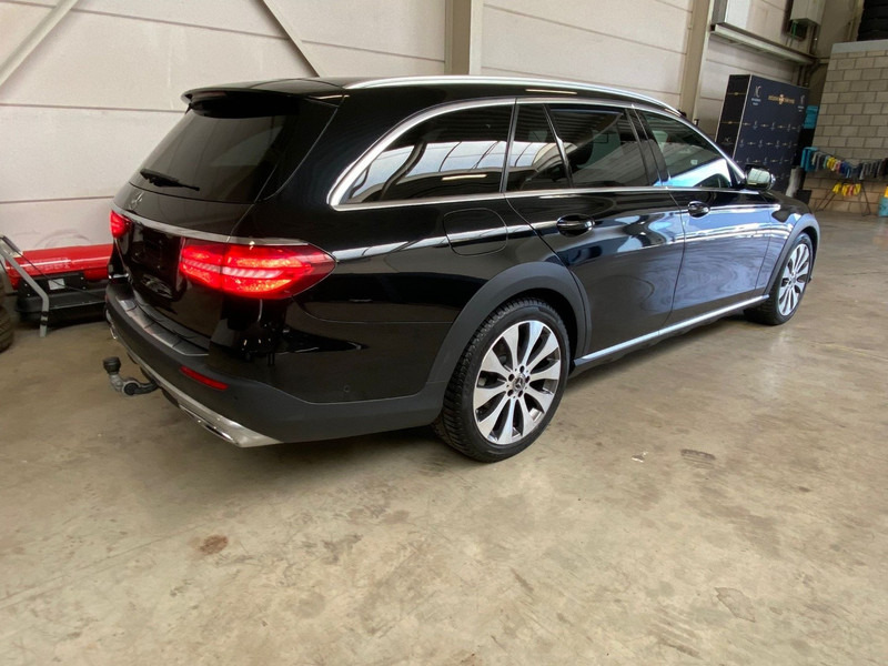 Mercedes-Benz E220d ALL-TERRAIN - 4 MATIC 4x4 - automatic - alcantara - 20 - Automóvel: foto 3 Mercedes-Benz E220d ALL-TERRAIN - 4 MATIC 4x4 - automatic - alcantara - 20 - Automóvel: foto 3