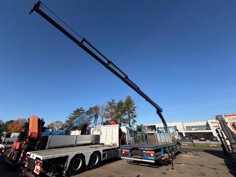Renault C480 8x4 TRIDEM + CRANE (20m!) PALFINGER PK33002-EH E (6x) - PLATFORM 8m25 - LIFT/STEERING - GOOD TIRES - BE TRUCK - Camião grua: foto 5 Renault C480 8x4 TRIDEM + CRANE (20m!) PALFINGER PK33002-EH E (6x) - PLATFORM 8m25 - LIFT/STEERING - GOOD TIRES - BE TRUCK - Camião grua: foto 5