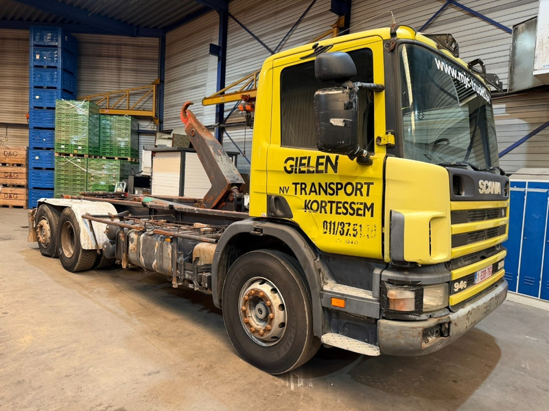 Scania 94G-260 6x2 HOOKLIFT - MANUAL - BE TRUCK - Camião polibenne: foto 1 Scania 94G-260 6x2 HOOKLIFT - MANUAL - BE TRUCK - Camião polibenne: foto 1