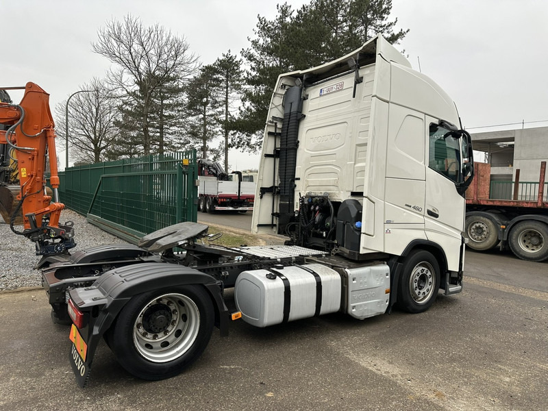 Volvo FH 460 MEGA LOWDECK - HEFSCHOTEL - 295/60R22.5 - FRIGO - SPOILERS - 2 TANKS - BE TRUCK - Tractor: foto 5 Volvo FH 460 MEGA LOWDECK - HEFSCHOTEL - 295/60R22.5 - FRIGO - SPOILERS - 2 TANKS - BE TRUCK - Tractor: foto 5