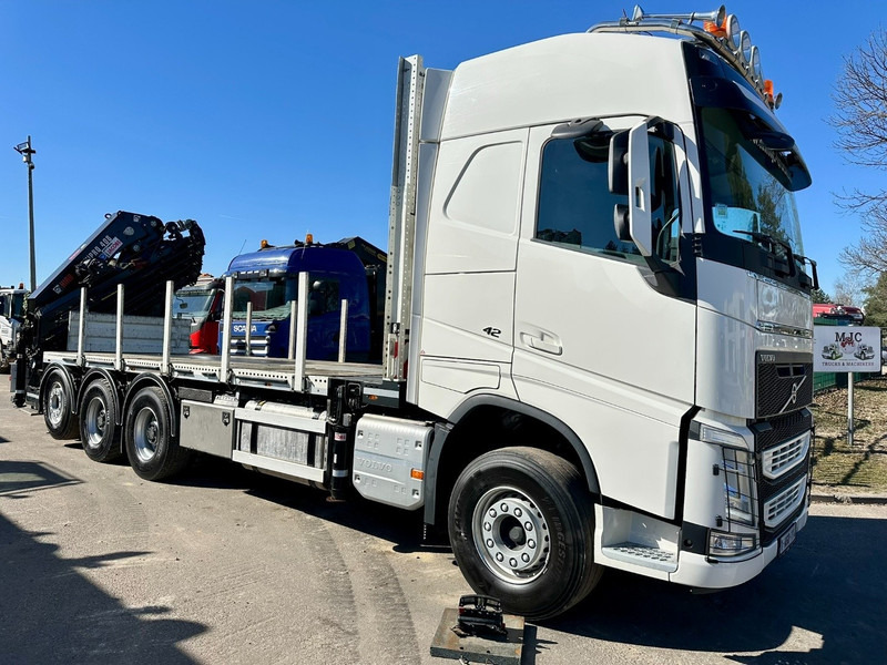 Volvo FH 420 8x4 TRIDEM + KRAAN HIAB 408 E-8 HIPRO + WINCH - 63.000km ONLY - CREWCAB 4 SEATER - PLATFORM 7m - TOP CONDITION - Camião de caixa aberta/ Plataforma, Camião grua: foto 1 Volvo FH 420 8x4 TRIDEM + KRAAN HIAB 408 E-8 HIPRO + WINCH - 63.000km ONLY - CREWCAB 4 SEATER - PLATFORM 7m - TOP CONDITION - Camião de caixa aberta/ Plataforma, Camião grua: foto 1