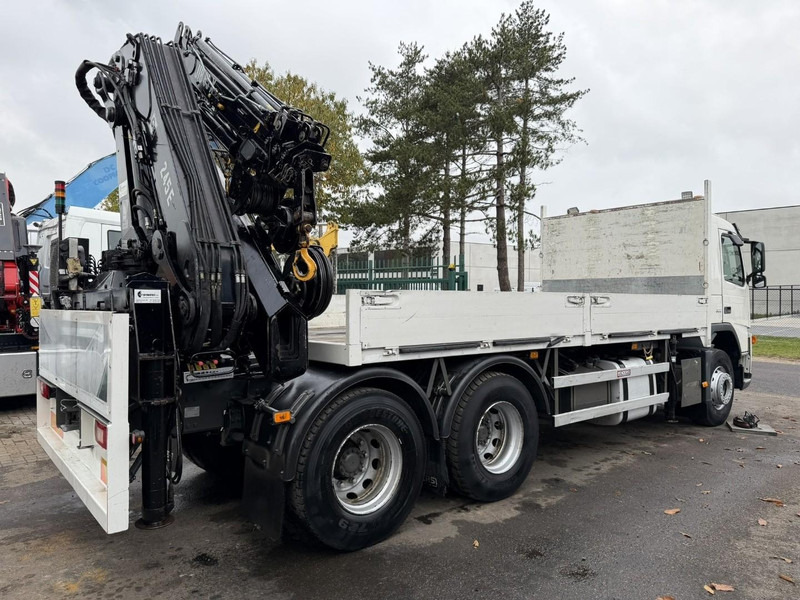 Volvo FM 300 6x4 + (25.8m!) CRANE HIAB 245 E-5 + JIB 65 X-3 + 2 ME - *228.000km* - MANUAL - A/C - EURO 3 - BELGIAN TRUCK - Camião grua: foto 4 Volvo FM 300 6x4 + (25.8m!) CRANE HIAB 245 E-5 + JIB 65 X-3 + 2 ME - *228.000km* - MANUAL - A/C - EURO 3 - BELGIAN TRUCK - Camião grua: foto 4