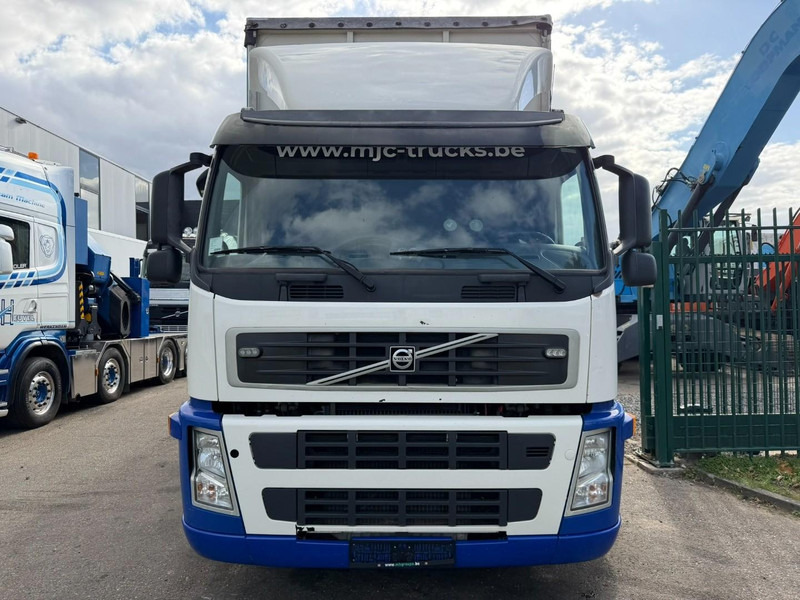 Volvo FM 370 6x2 BOX 8m15 - LIFT + STEERING AXLE - EURO 5 - I SHIFT - 26T - TÜV 06/2026 - VERY NICE CONDITION - BE TRUCK - Camião de lona: foto 2 Volvo FM 370 6x2 BOX 8m15 - LIFT + STEERING AXLE - EURO 5 - I SHIFT - 26T - TÜV 06/2026 - VERY NICE CONDITION - BE TRUCK - Camião de lona: foto 2