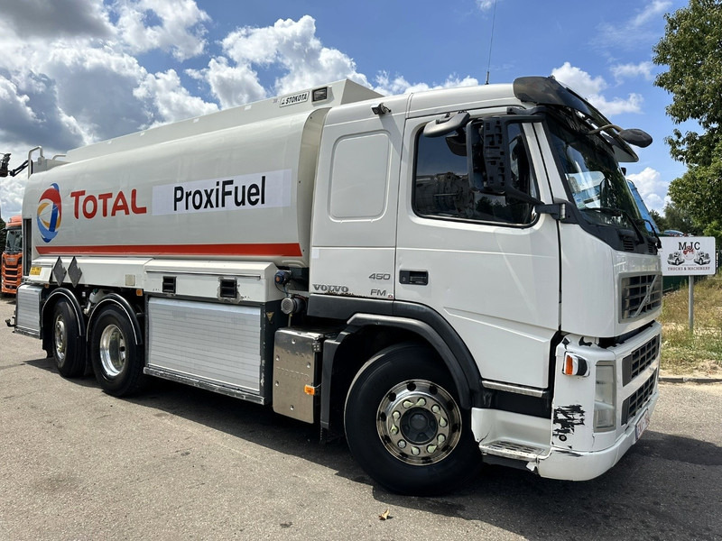 Volvo FM 450 6x2 19.000L - 5 COMP. FUEL TANKER / CITERNE - LIFT + STEERING AXLE - EURO 5 - - Camião cisterna: foto 1 Volvo FM 450 6x2 19.000L - 5 COMP. FUEL TANKER / CITERNE - LIFT + STEERING AXLE - EURO 5 - - Camião cisterna: foto 1