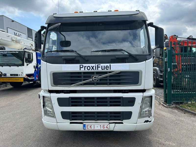 Volvo FM 450 6x2 19.000L - 5 COMP. FUEL TANKER / CITERNE - LIFT + STEERING AXLE - EURO 5 - - Camião cisterna: foto 2 Volvo FM 450 6x2 19.000L - 5 COMP. FUEL TANKER / CITERNE - LIFT + STEERING AXLE - EURO 5 - - Camião cisterna: foto 2