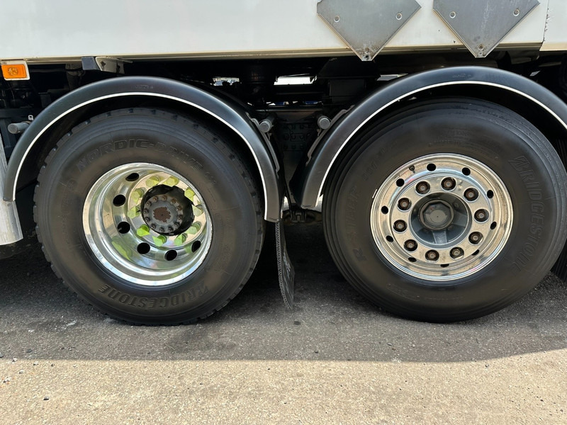 Camião cisterna Volvo FM 450 6x2 19.000L - 5 COMP. FUEL TANKER / CITERNE - LIFT + STEERING AXLE - EURO 5 -: foto 20