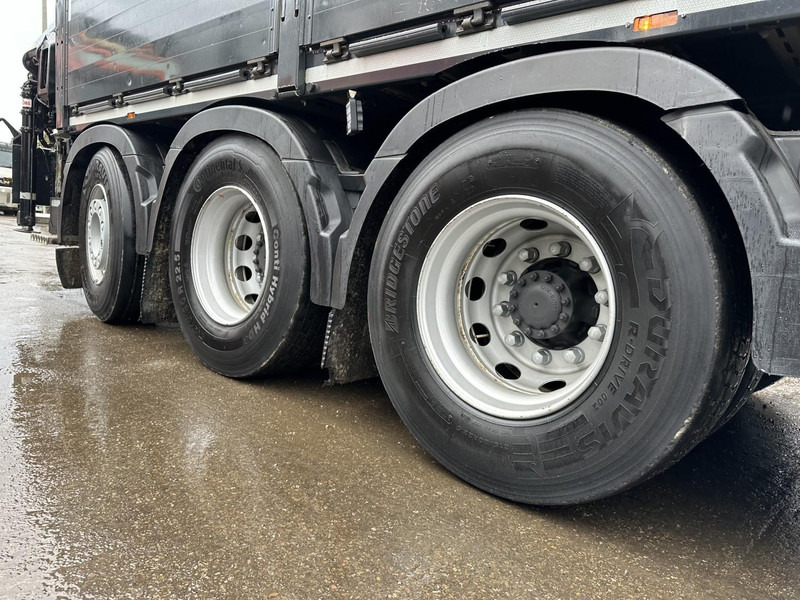 Volvo FM 460 8x4 TRIDEM + CRANE HIAB 192 E-5 X HIPRO - DYNAMIC STEERING - 364.000km - TOP CONDITION - Camião grua: foto 5 Volvo FM 460 8x4 TRIDEM + CRANE HIAB 192 E-5 X HIPRO - DYNAMIC STEERING - 364.000km - TOP CONDITION - Camião grua: foto 5