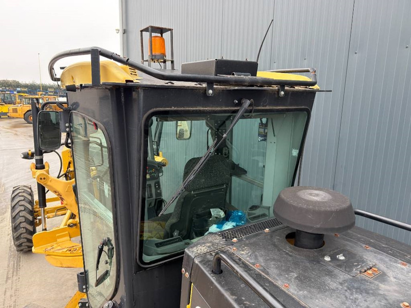 Cat 140M - Motoniveladora: foto 5 Cat 140M - Motoniveladora: foto 5