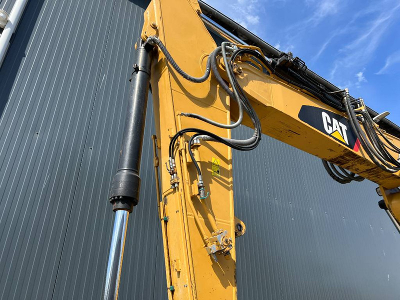 Escavadora de rastos Cat 323D LN VA: foto 14