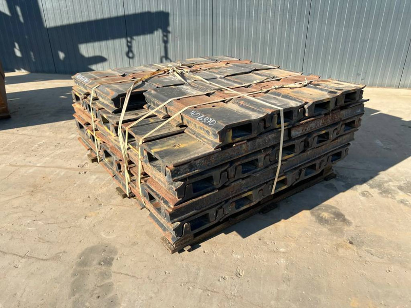 Cat 330C / 330D / 336D / 336E / 336F Shoes - Equipamento para Máquina de construção: foto 1 Cat 330C / 330D / 336D / 336E / 336F Shoes - Equipamento para Máquina de construção: foto 1