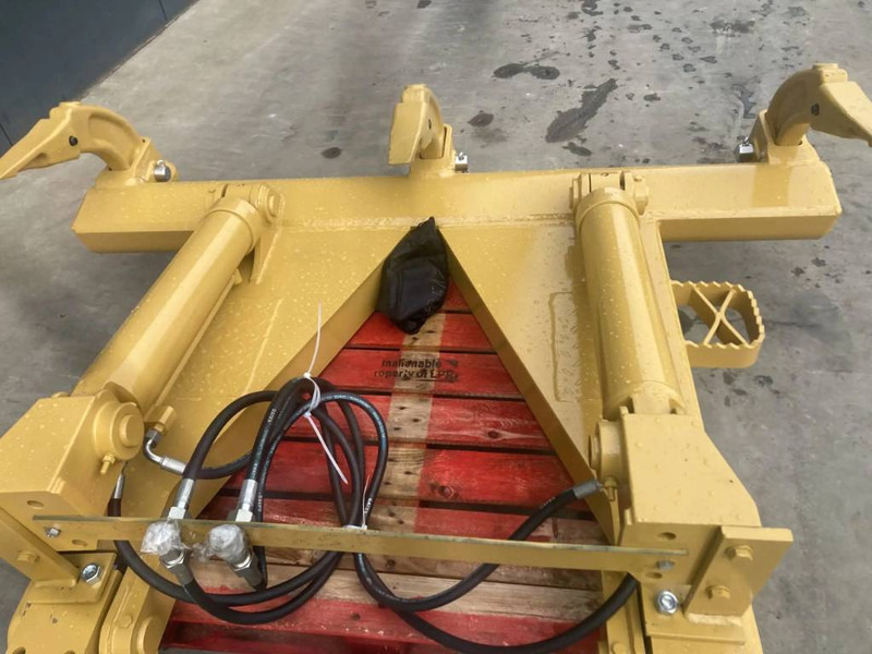 Cat D4H Ripper - Equipamento para Máquina de construção: foto 5 Cat D4H Ripper - Equipamento para Máquina de construção: foto 5
