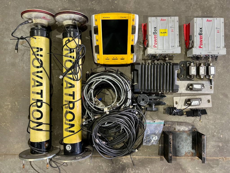 Leica Novatron MNS1250 GG GPS - Equipamento para Máquina de construção: foto 4 Leica Novatron MNS1250 GG GPS - Equipamento para Máquina de construção: foto 4