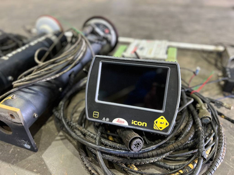 Leica Scanlaser MNS1250 GG GPS - Equipamento para Máquina de construção: foto 2 Leica Scanlaser MNS1250 GG GPS - Equipamento para Máquina de construção: foto 2