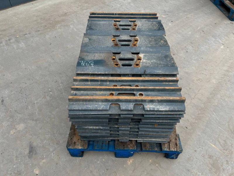 Hyundai R210 / R215 / R220 Shoes 3 Grouser 600mm - Estrutura/ Châssis para Máquina de construção: foto 2 Hyundai R210 / R215 / R220 Shoes 3 Grouser 600mm - Estrutura/ Châssis para Máquina de construção: foto 2