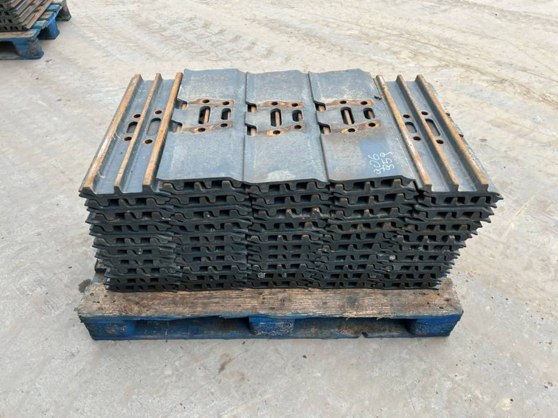 Hyundai R210 / R215 / R220 Shoes 3 Grouser 600mm - Estrutura/ Châssis para Máquina de construção: foto 3 Hyundai R210 / R215 / R220 Shoes 3 Grouser 600mm - Estrutura/ Châssis para Máquina de construção: foto 3