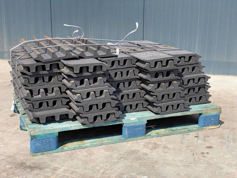 Komatsu PC300 / PC360 / PC400 Shoes/Pads - Estrutura/ Châssis para Máquina de construção: foto 3 Komatsu PC300 / PC360 / PC400 Shoes/Pads - Estrutura/ Châssis para Máquina de construção: foto 3