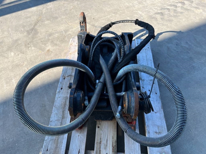 OilQuick OQ65 - 311F / 313F / 315F - Acoplamento rápido para Máquina de construção: foto 5 OilQuick OQ65 - 311F / 313F / 315F - Acoplamento rápido para Máquina de construção: foto 5