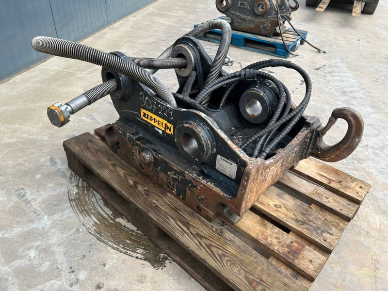OilQuick OQ70/55 - 320E / 325F - Acoplamento rápido para Máquina de construção: foto 3 OilQuick OQ70/55 - 320E / 325F - Acoplamento rápido para Máquina de construção: foto 3