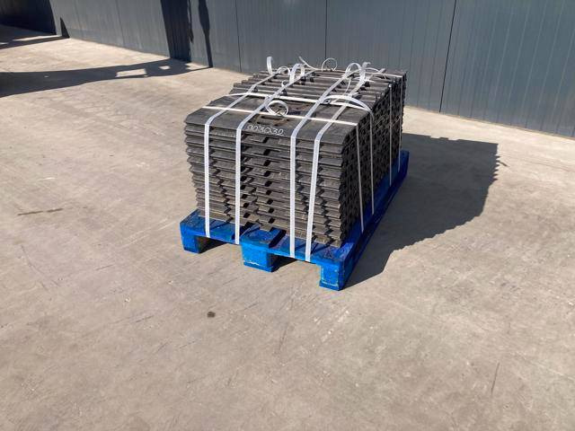 Sany SY210 / SY230 700mm Shoes - Estrutura/ Châssis para Máquina de construção: foto 1 Sany SY210 / SY230 700mm Shoes - Estrutura/ Châssis para Máquina de construção: foto 1