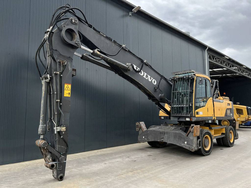 Manipulador de material para transporte de lixo Volvo EW210D MH: foto 1