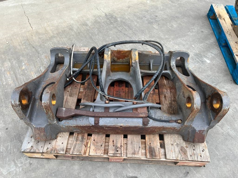 Volvo ISO / Lundberg - L120E / L120F / L120G / L120H / L - Acoplamento rápido para Máquina de construção: foto 2 Volvo ISO / Lundberg - L120E / L120F / L120G / L120H / L - Acoplamento rápido para Máquina de construção: foto 2