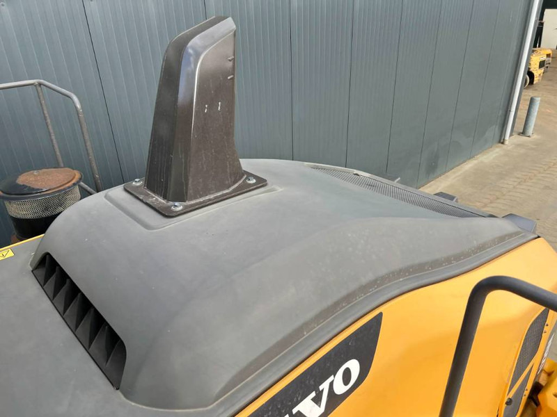 Pá carregadora de rodas Volvo L220H: foto 15