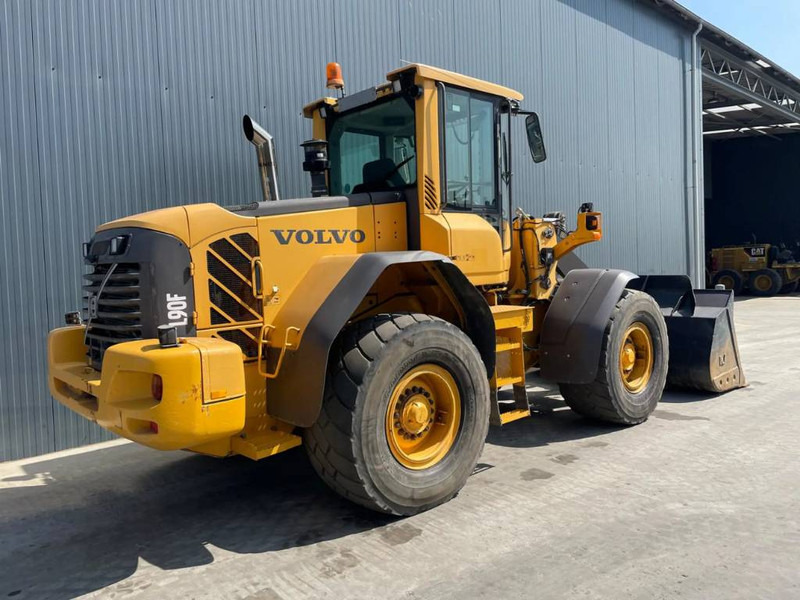 Volvo L90F - 3rd valve - Pá carregadora de rodas: foto 4 Volvo L90F - 3rd valve - Pá carregadora de rodas: foto 4
