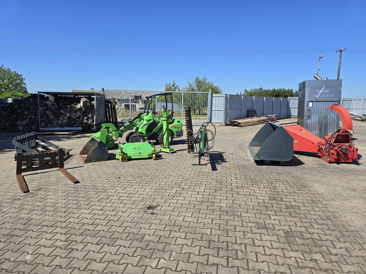 AVANT 423 - Mini pá carregadora: foto 4 AVANT 423 - Mini pá carregadora: foto 4