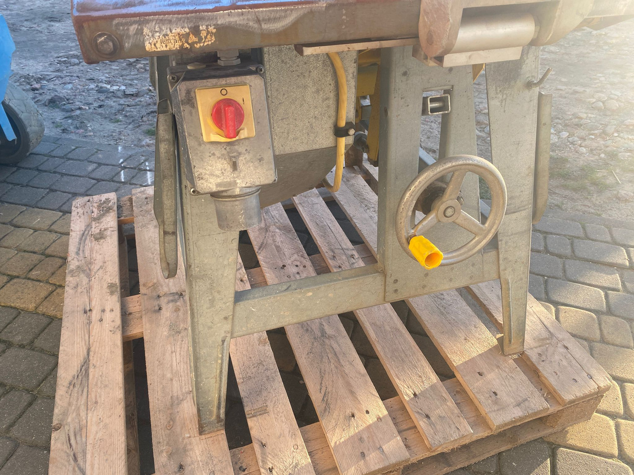 AVOLA ZBV 450 z regulacją cięcia (5,2 kW) - Máquina de madeira: foto 5 AVOLA ZBV 450 z regulacją cięcia (5,2 kW) - Máquina de madeira: foto 5
