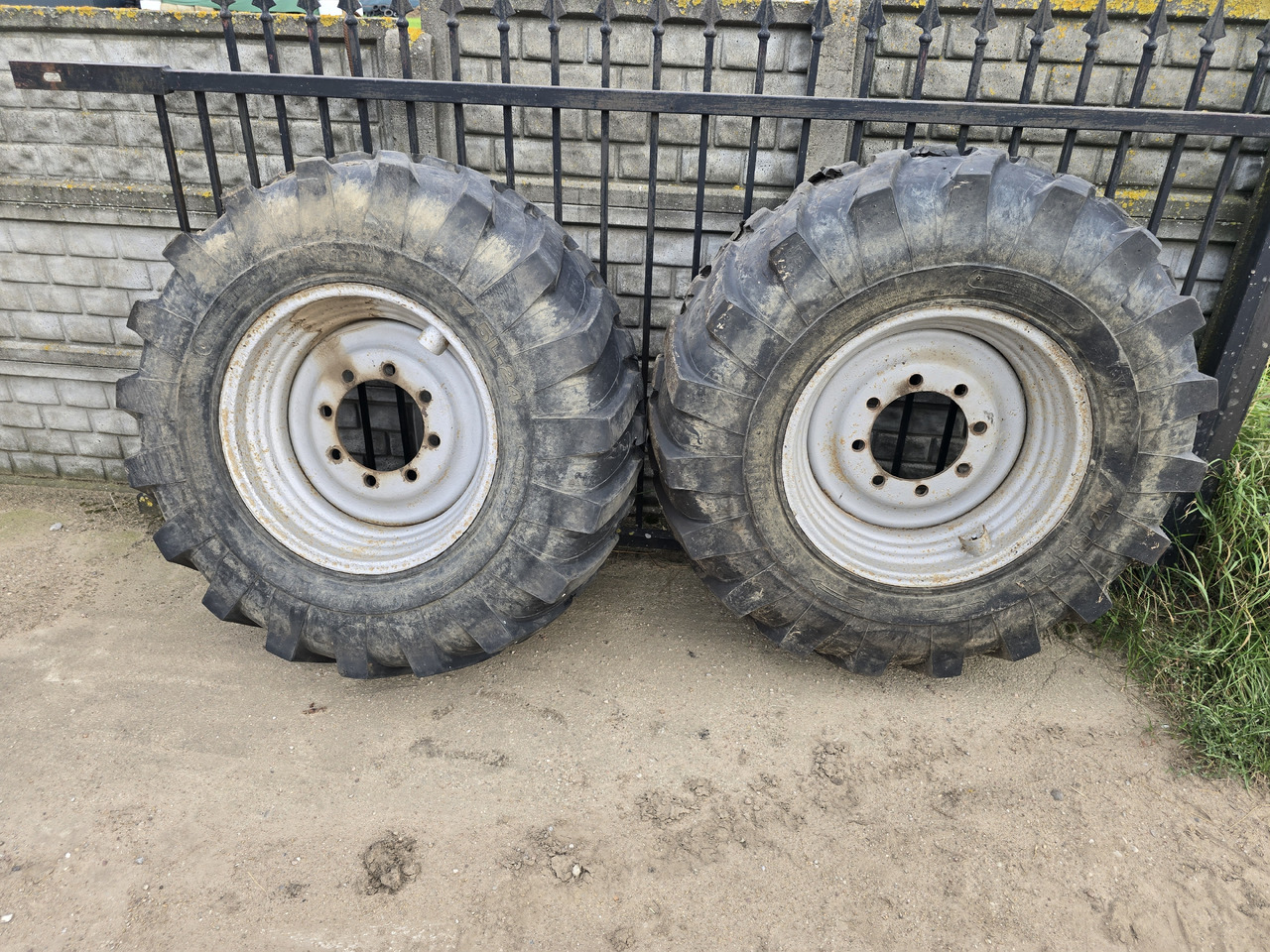 FORERUNNER 17.5 - 24 - Roda completa para Máquina agrícola: foto 1 FORERUNNER 17.5 - 24 - Roda completa para Máquina agrícola: foto 1