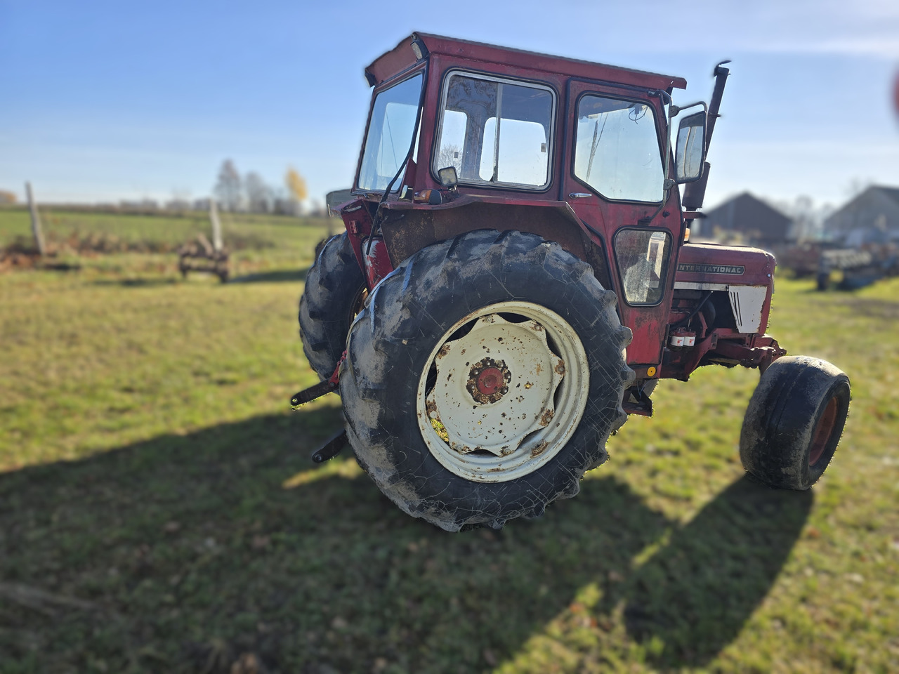 INTERNATIONAL 574 - Trator: foto 5 INTERNATIONAL 574 - Trator: foto 5