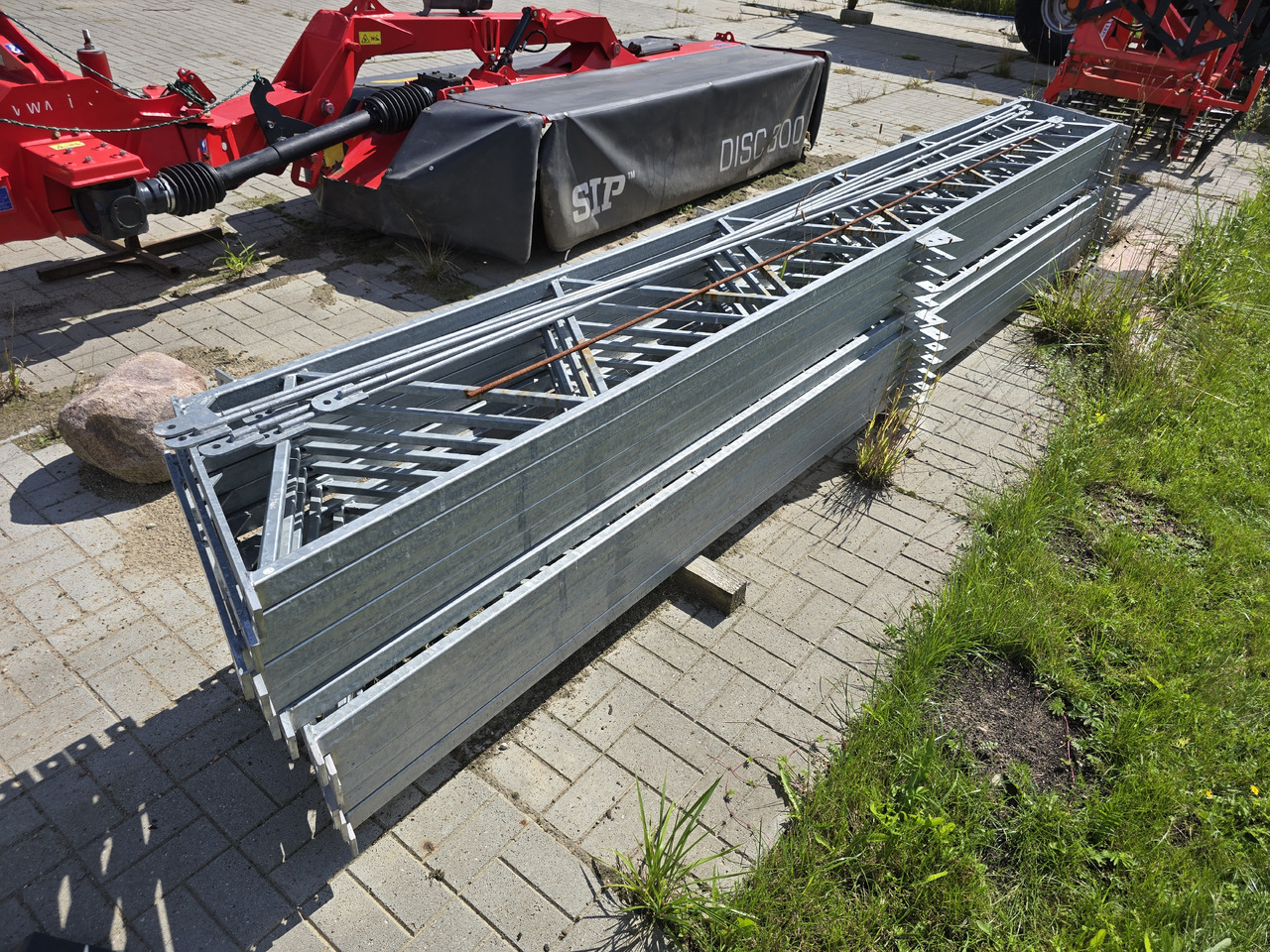 Konstrukcja hali / wiaty stalowej 8 m x 5 m (40 m2) ocynkowana NOWA - Equipamento de construção: foto 2 Konstrukcja hali / wiaty stalowej 8 m x 5 m (40 m2) ocynkowana NOWA - Equipamento de construção: foto 2