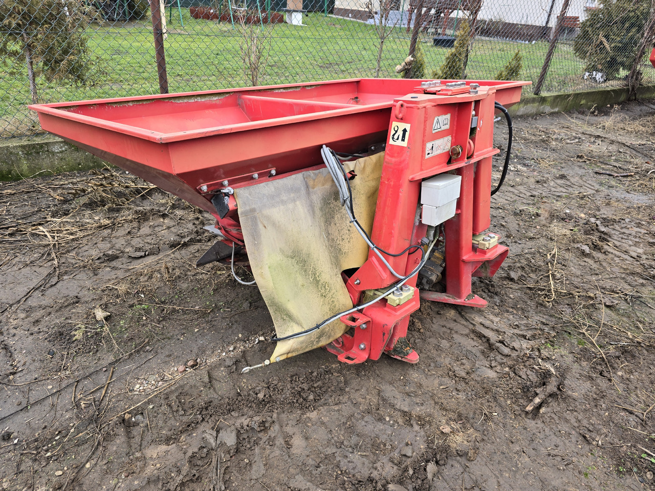 Lely - Distribuidor de fertilizantes: foto 1 Lely - Distribuidor de fertilizantes: foto 1