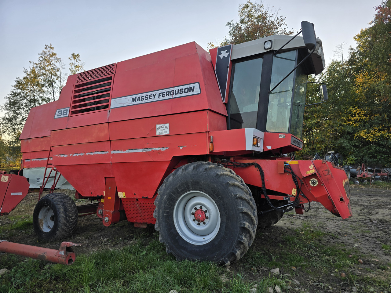 MASSEY FERGUSON 38 - Ceifeira debulhadora: foto 4 MASSEY FERGUSON 38 - Ceifeira debulhadora: foto 4