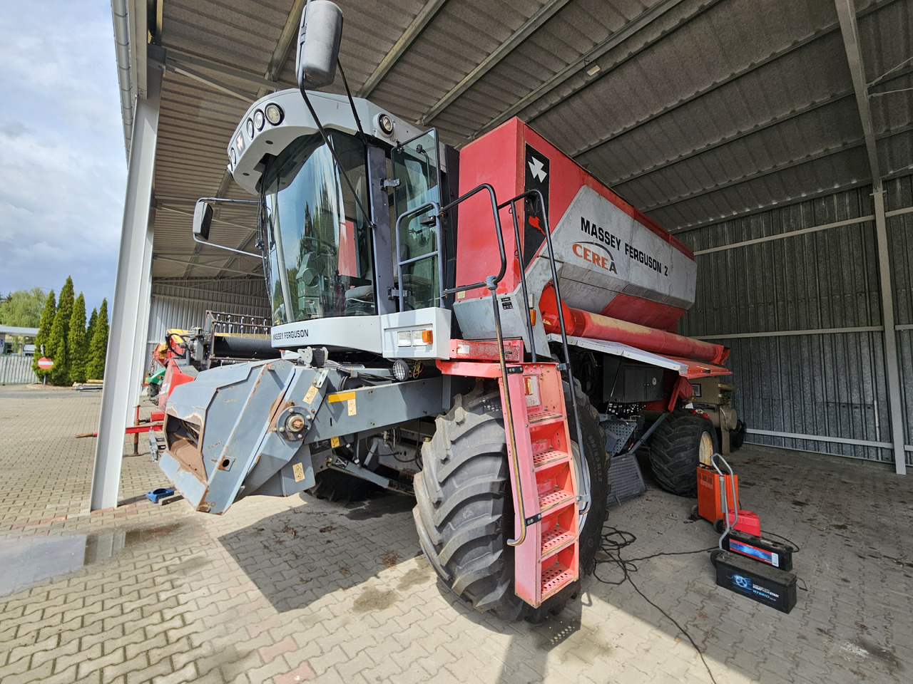 Massey Ferguson Cerea - Ceifeira debulhadora: foto 1 Massey Ferguson Cerea - Ceifeira debulhadora: foto 1