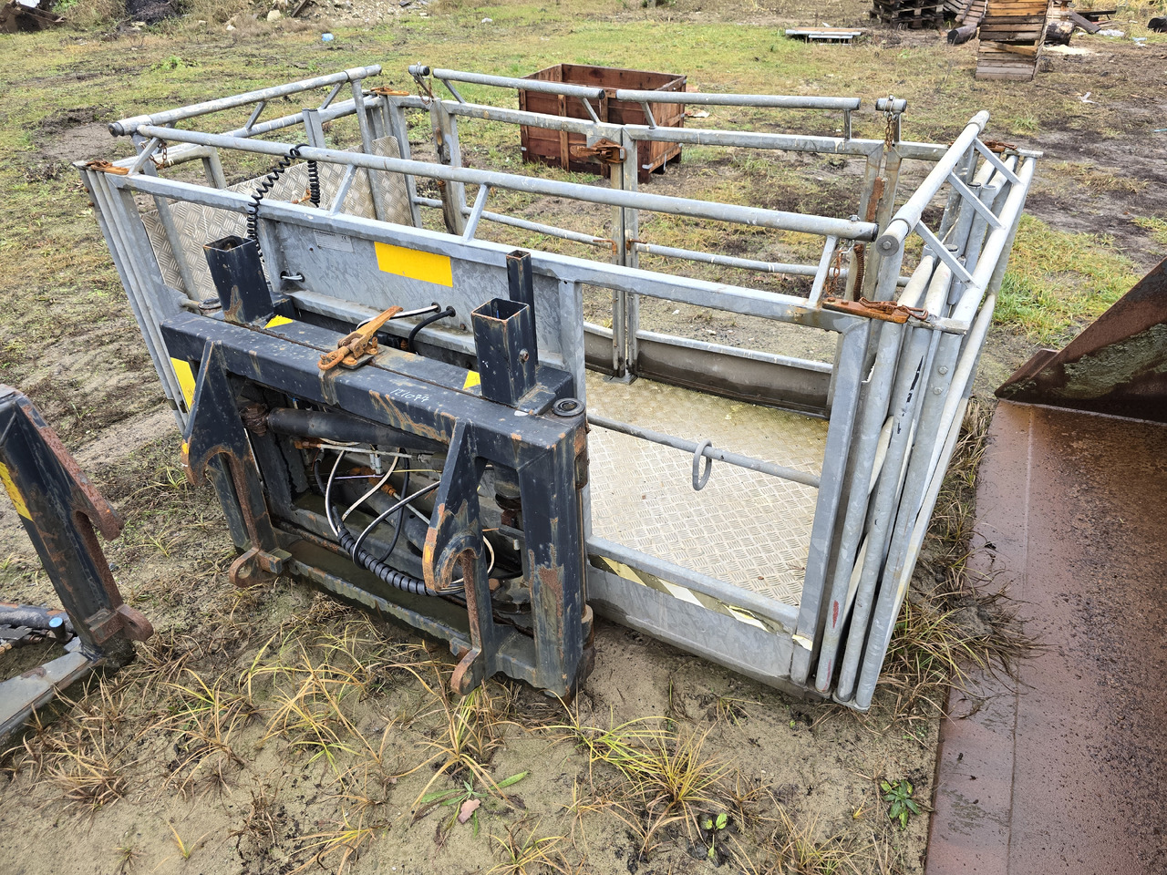 NEW HOLLAND LM 1745 Turbo - Pá carregadora de rodas: foto 4 NEW HOLLAND LM 1745 Turbo - Pá carregadora de rodas: foto 4