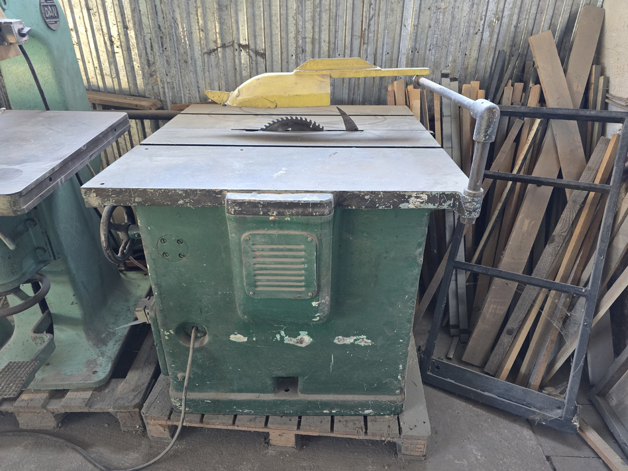 REMA DPTA-40 - Máquina de madeira: foto 1 REMA DPTA-40 - Máquina de madeira: foto 1