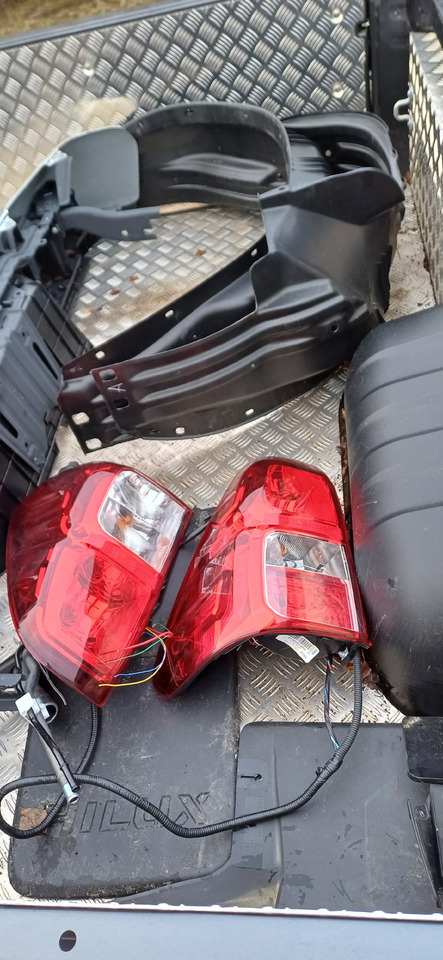 TOYOTA HILUX Extracab (2023 r.) NOWA paka skrzynia - Carroceria e exterior para Automóvel: foto 2 TOYOTA HILUX Extracab (2023 r.) NOWA paka skrzynia - Carroceria e exterior para Automóvel: foto 2