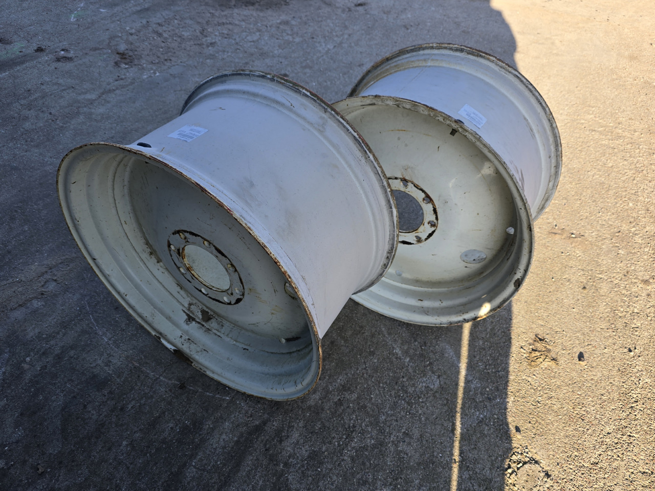 Titan W15LX28, piasta 150 mm - Roda completa para Máquina agrícola: foto 1 Titan W15LX28, piasta 150 mm - Roda completa para Máquina agrícola: foto 1