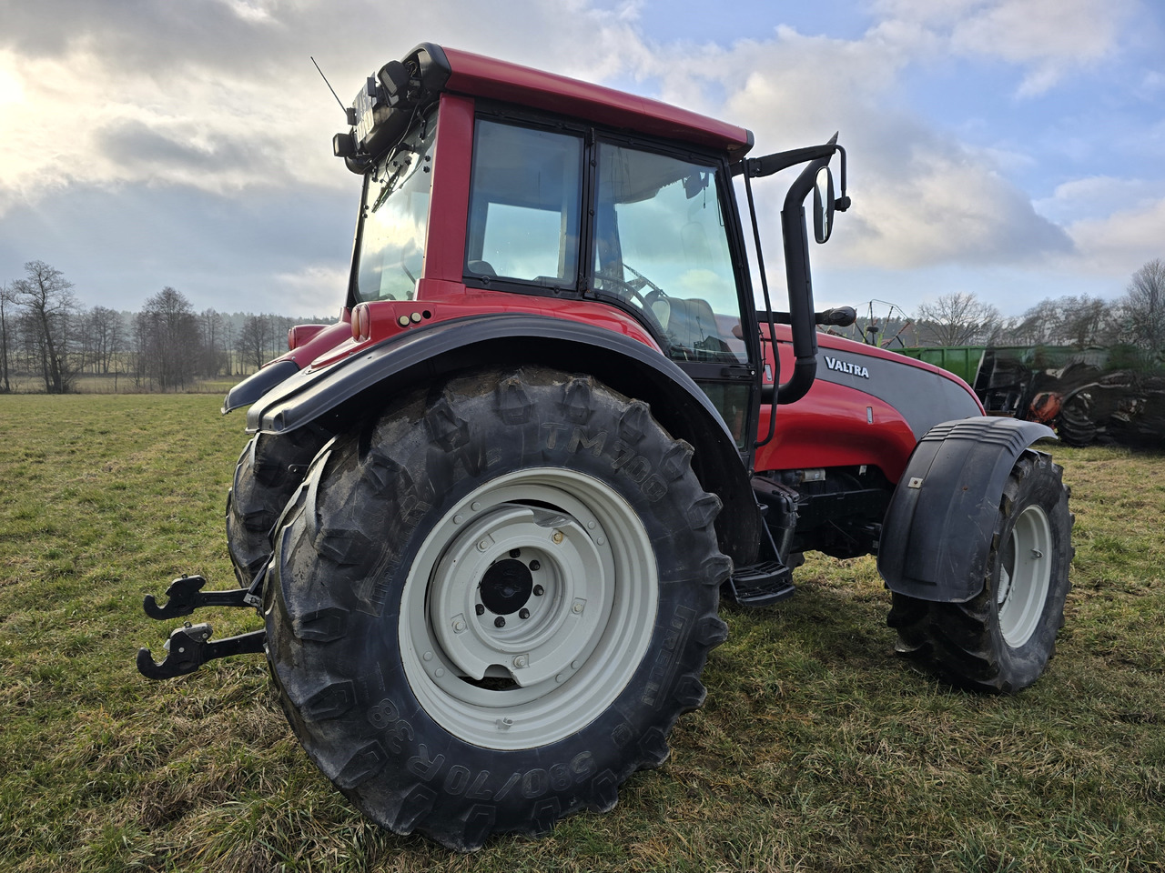 VALTRA T140 - Trator: foto 5 VALTRA T140 - Trator: foto 5