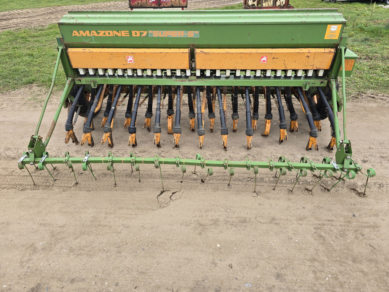 Amazone D7 SUPER-S Typ 30 - Máquina para semear: foto 4 Amazone D7 SUPER-S Typ 30 - Máquina para semear: foto 4